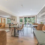 Bed & Breakfast Meadowdore 4*