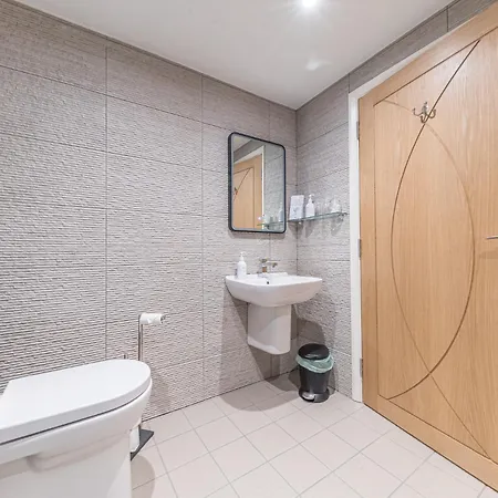 Meadowdore Stay B&B *