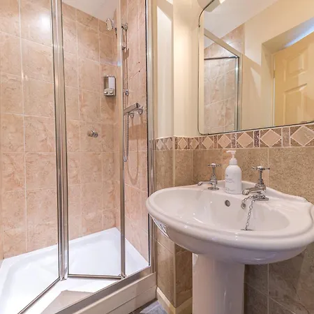 Meadowdore B&B 4*