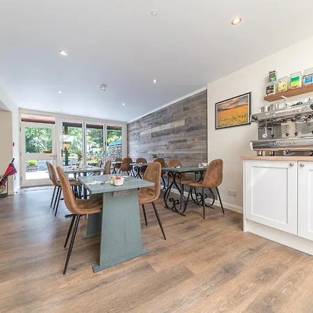 Meadowdore Stay B&B Отель типа 