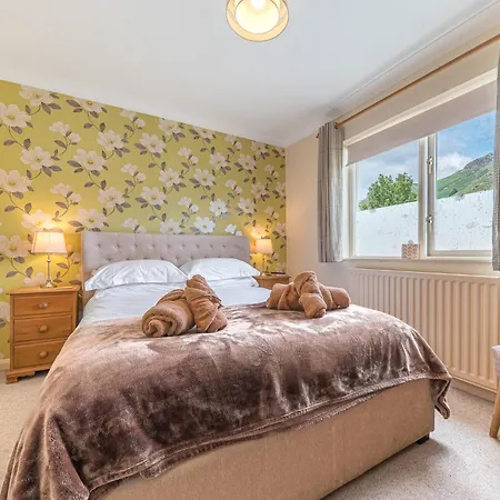 Meadowdore Stay B&B *